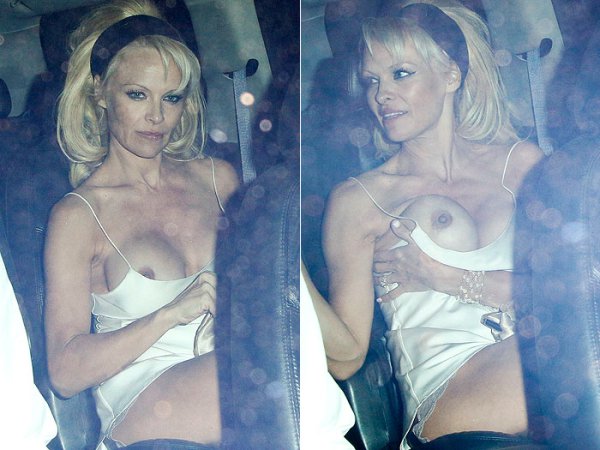 Pamela Anderson foi fragada com os seios de fora 3
