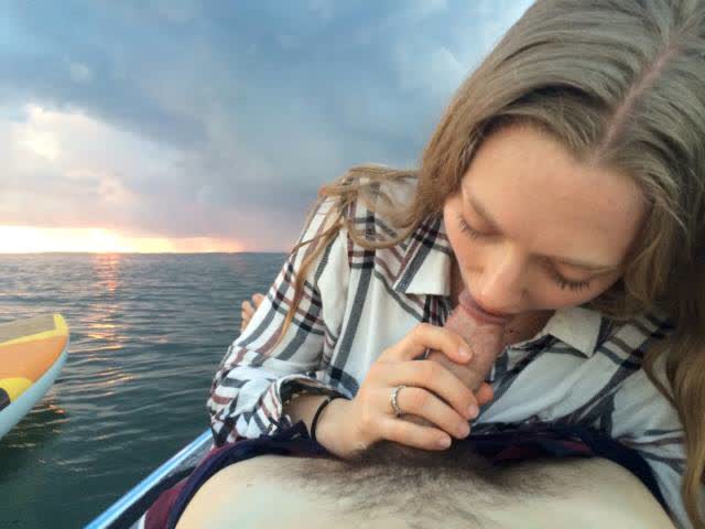 Fotos Amanda Seyfried nudes nua e pagando boquete caem na net